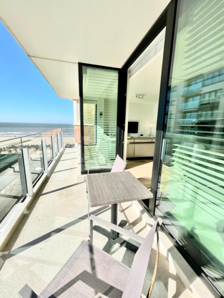 Luxury Suite Koksijde 310 - Adults Only Экстерьер фото